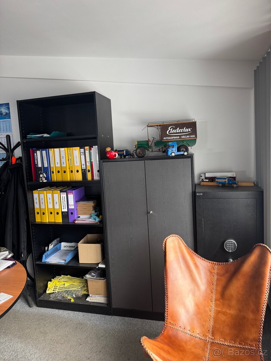 Kancelářský nábytek - 4