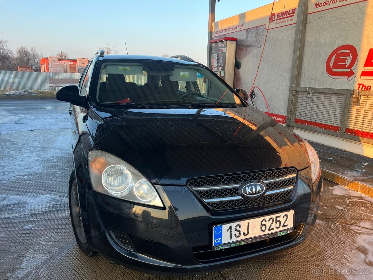 Kia Ceed 1.4i + LPG. Rok 2010. Tempomat. Klima - 4