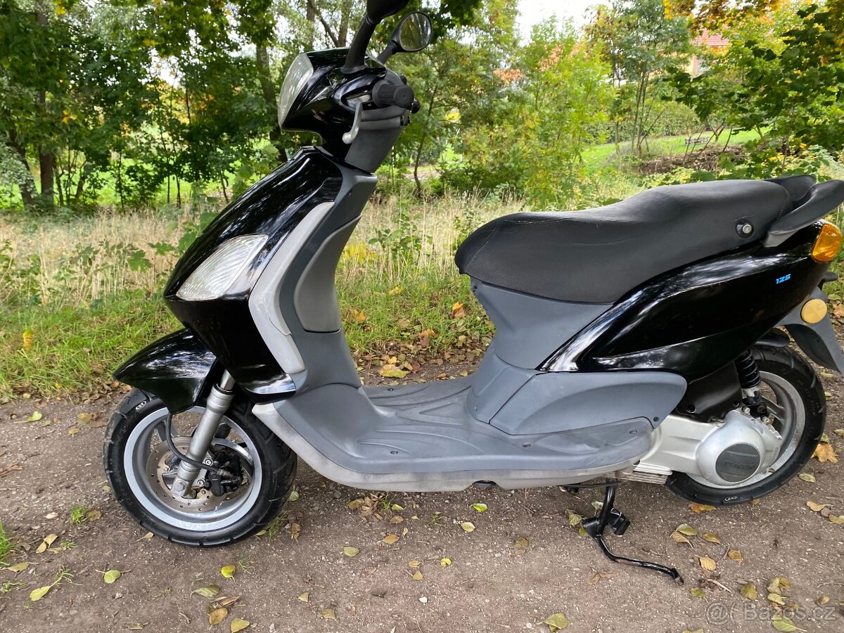 Piaggio Fly 125 - 4