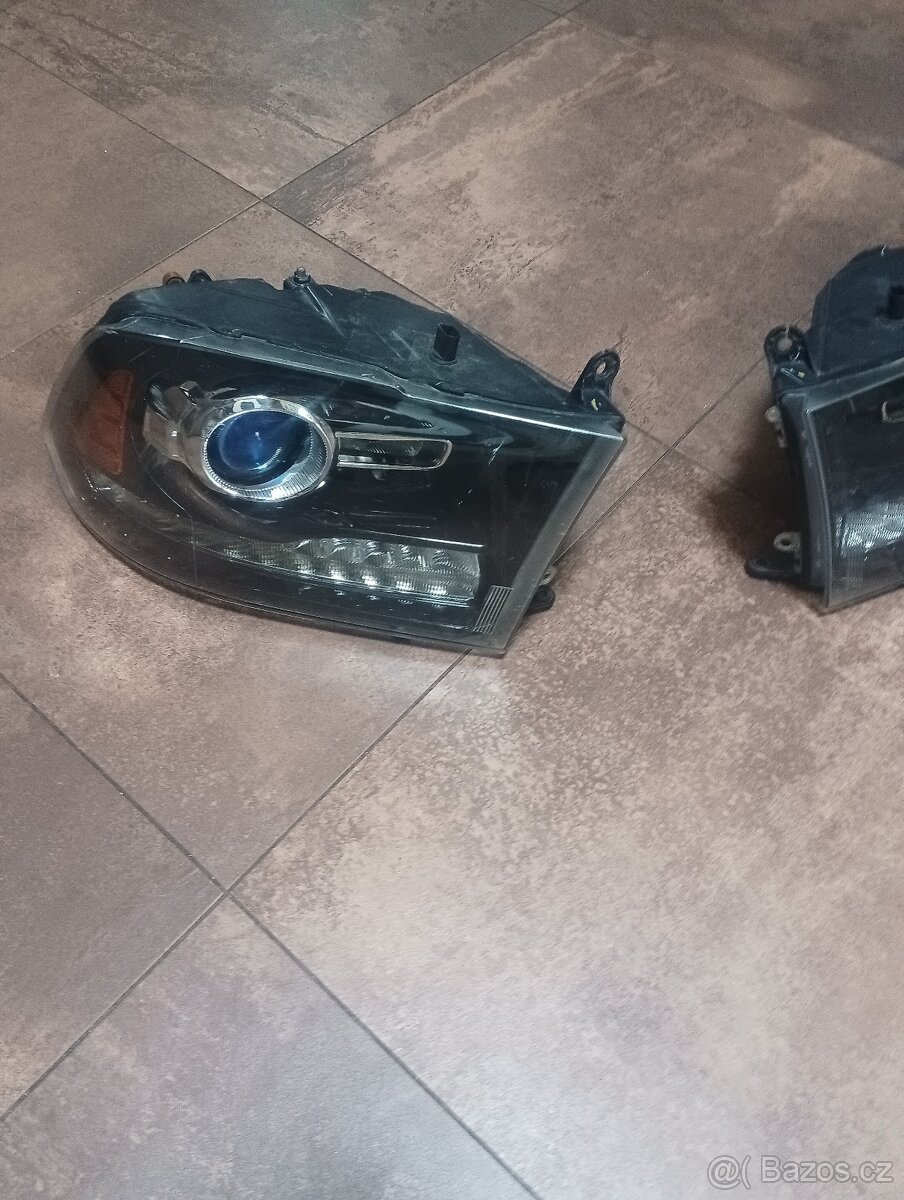 Přední světla Dodge ram - 4