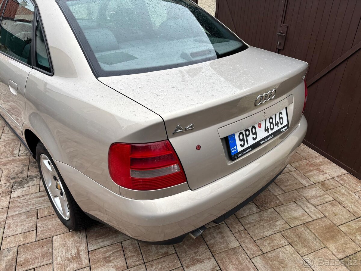 Audi A4 (B4) 1.6i r.v.2000 pouze 116.600km - 4
