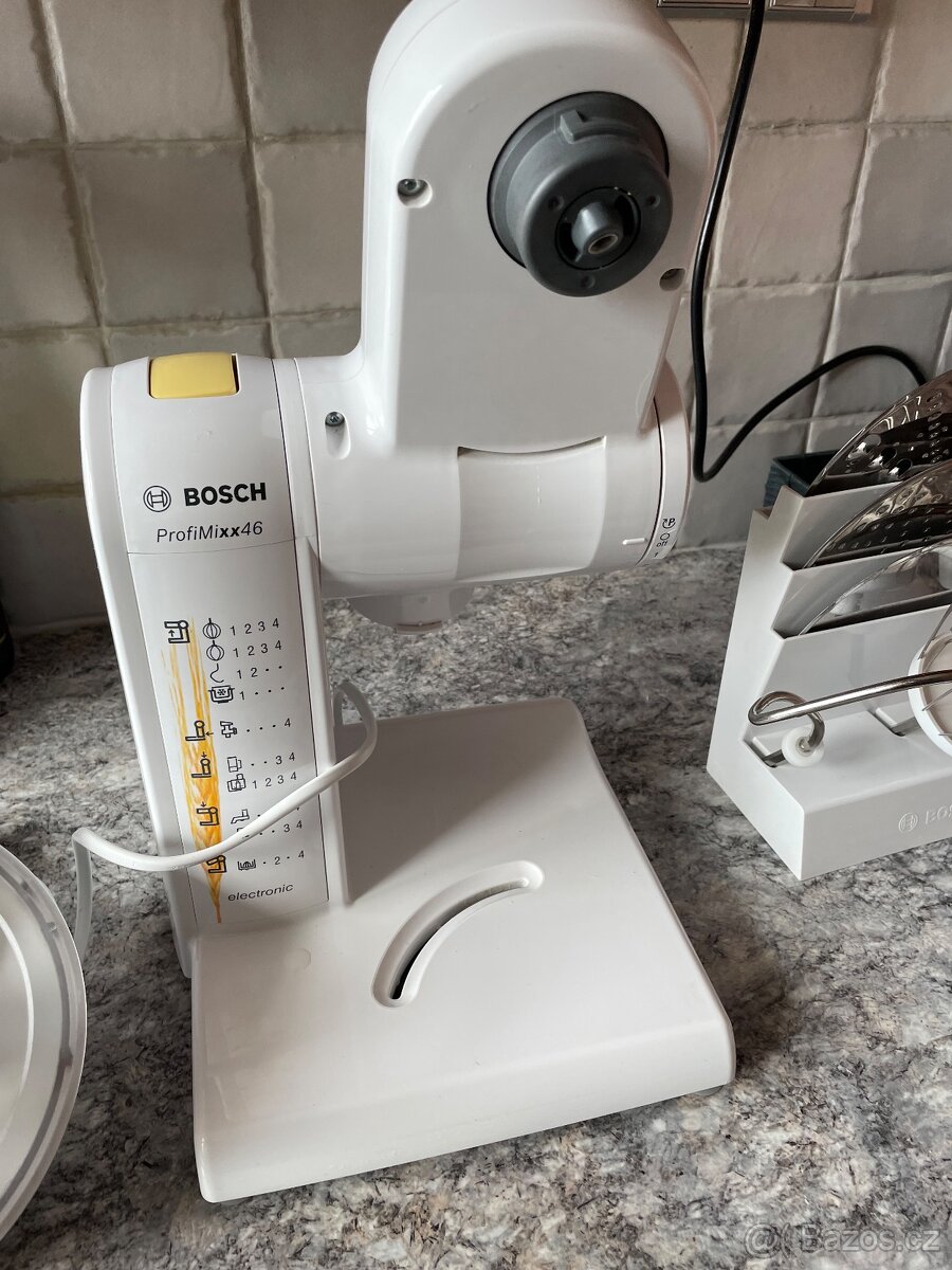 KUCHYŇSKÝ ROBOT - 4