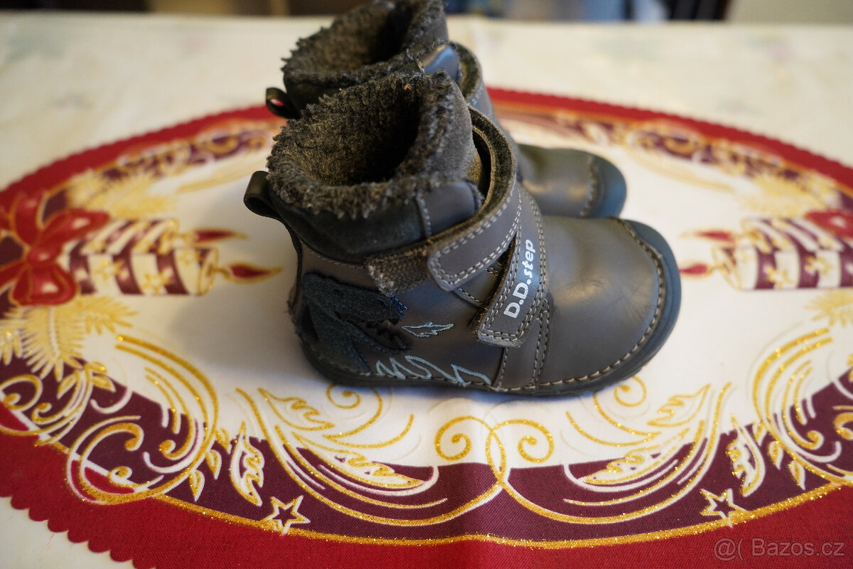 3x kvalitní chlapecké botičky pro batole D.D.Step+bačkůrky - 4