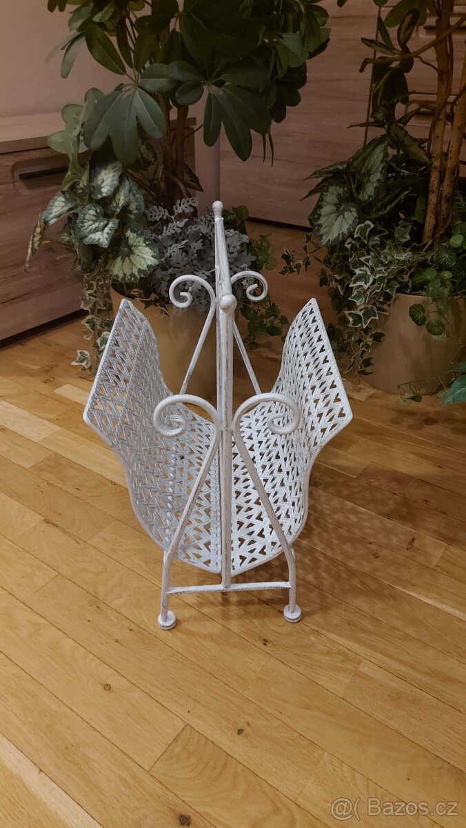 Stojánek na časopisy - 4