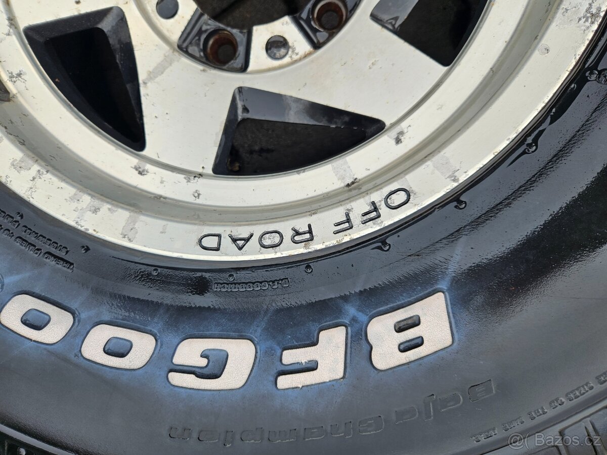 5x139,7 15 7J ET -10 Melber Offroad alu kola + 2x pneu AT