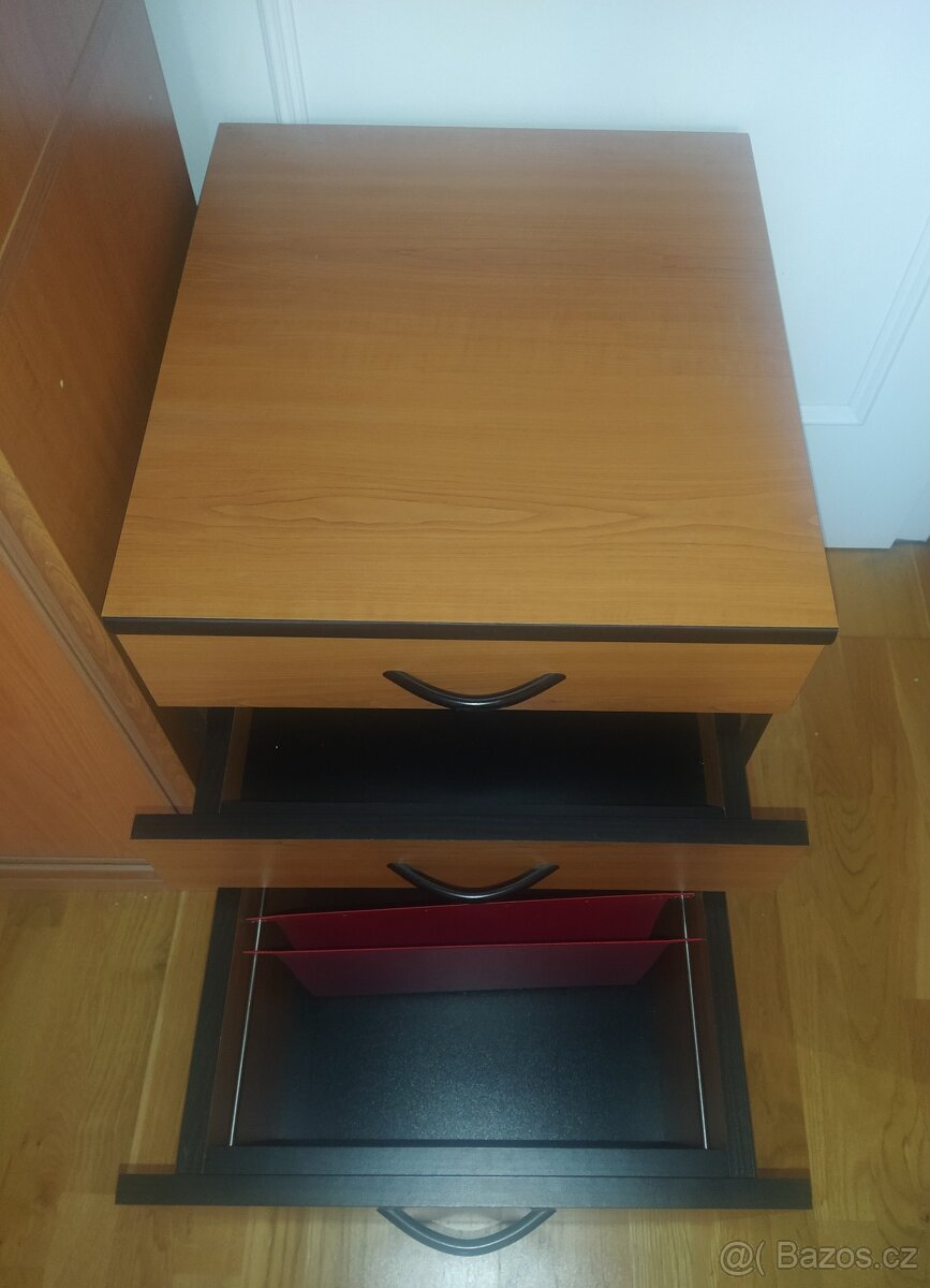 Skříňka, bar, šuplíky pod stůl s kolečky - 4