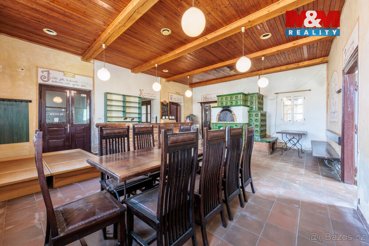 Prodej rodinného domu 500 m², Mlečice - 4