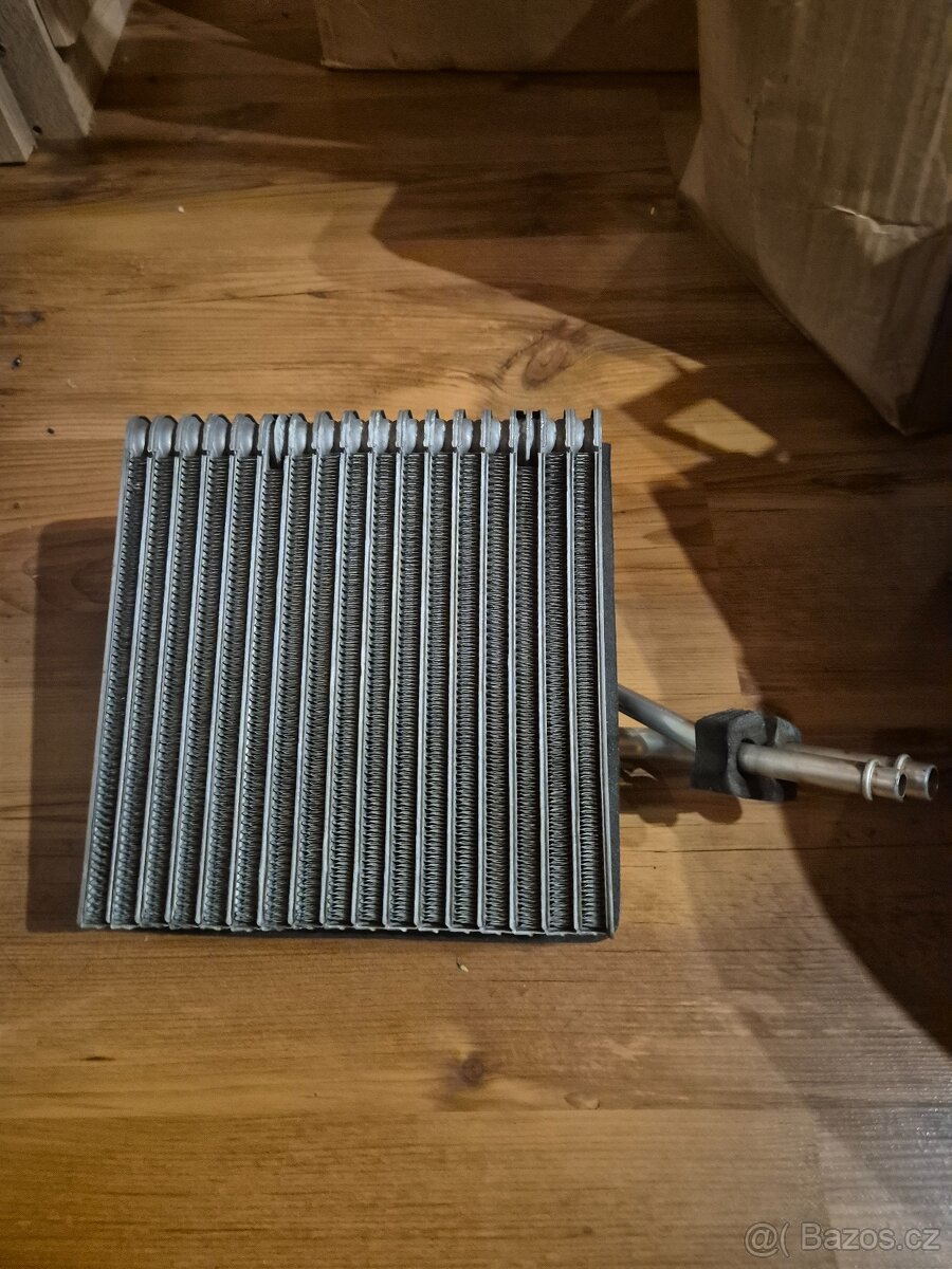 Různé díly Škoda Octavia 1 - Vše na foto, cena dohodou - 4