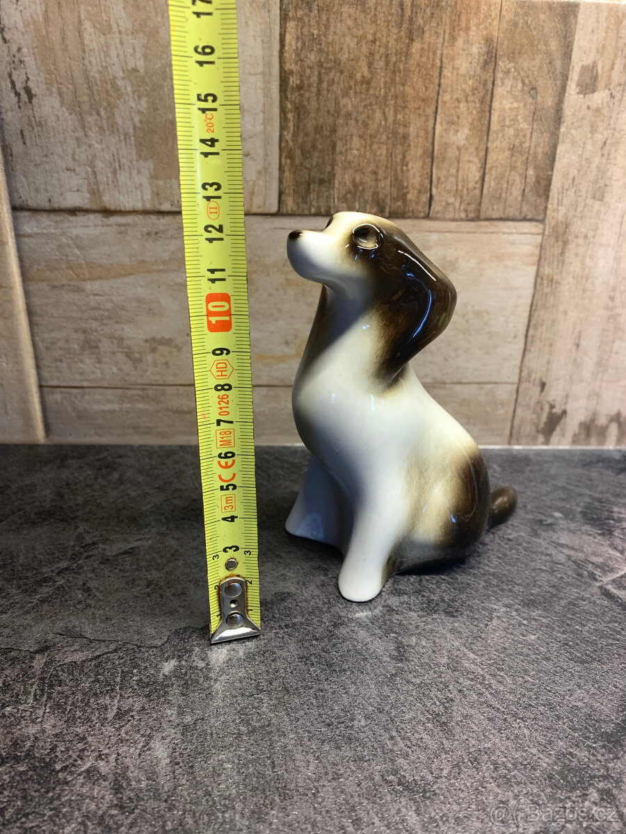 Starožitný tác, Perníková chaloupka, kování, soška Royal Dux - 4