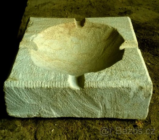 Kamenné popelníky - 4