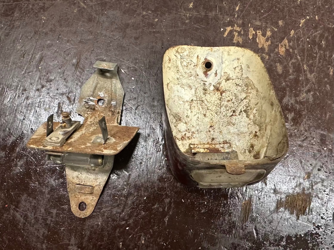 pôvodné orig. zadné svetlo JAWA 250/353 350/354 KÝVAČKA - 4