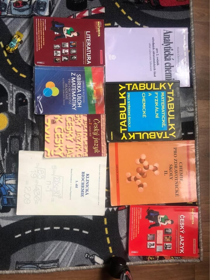učebnice chemie a Tabulky literatura a jiné - 4