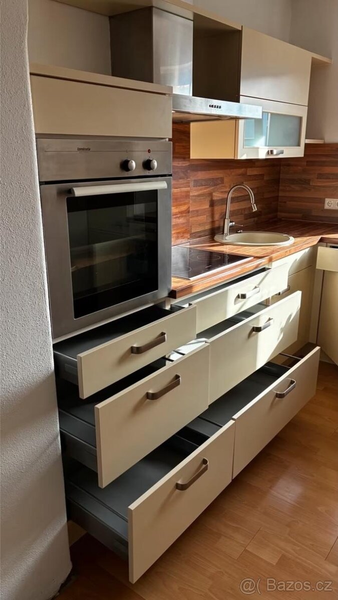 Elegentní kuchyně LIVIA - 4