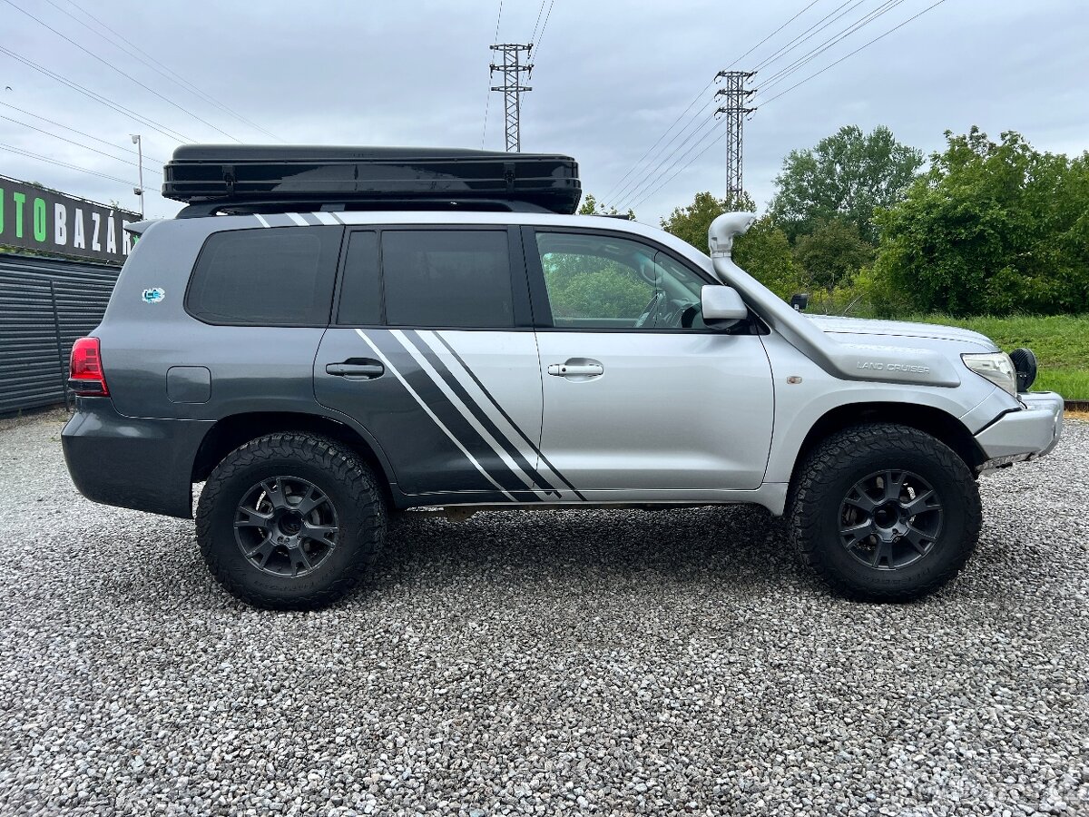 Toyota Landcruiser 200 - 4