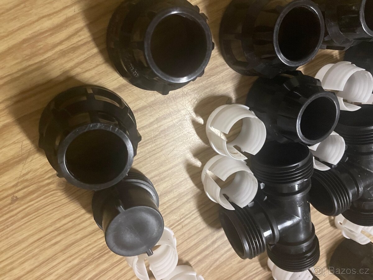 Plastové spojky - 4