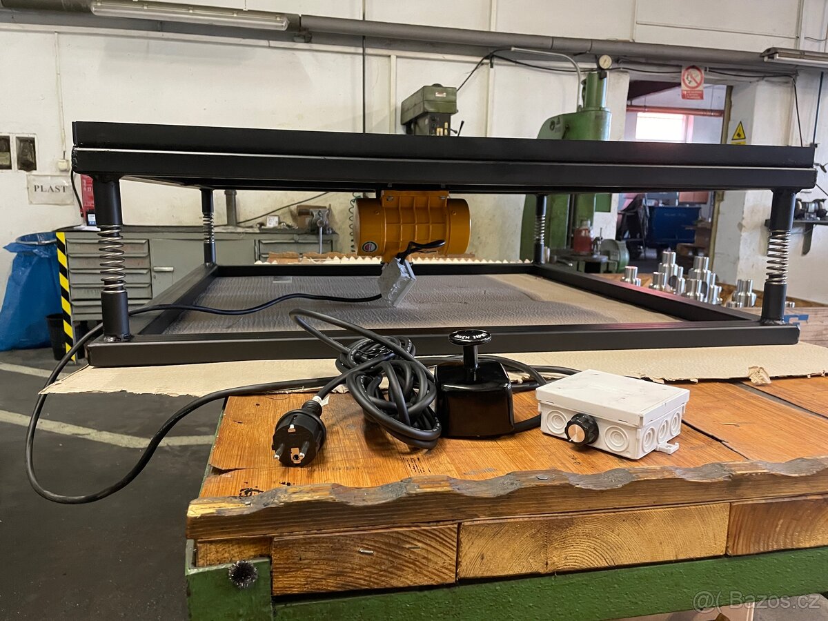 Vobrační stůl 1000x1000mm, vibrátor, vibrační deska - 4