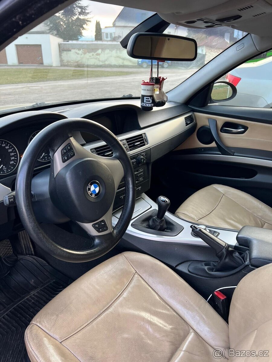 BMW e90, 320d m47 - 4
