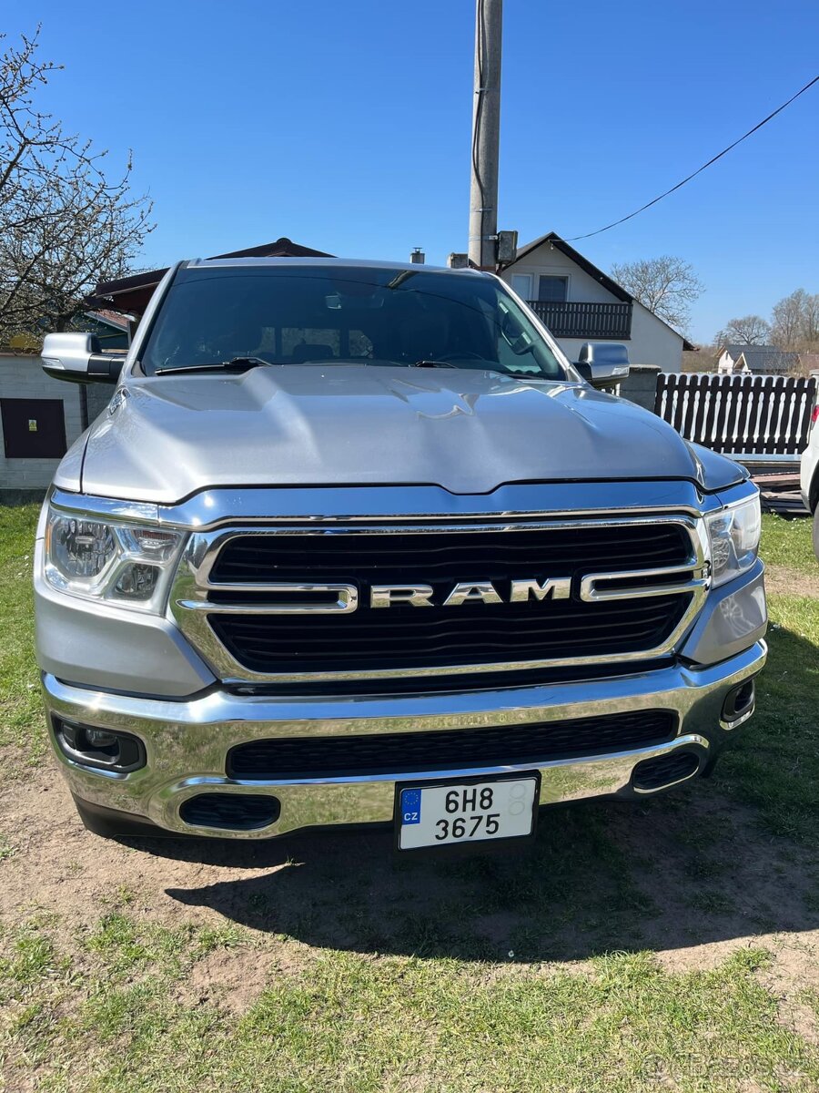 Dodge Ram 1500 5,7 V8 HEMI Bighorn