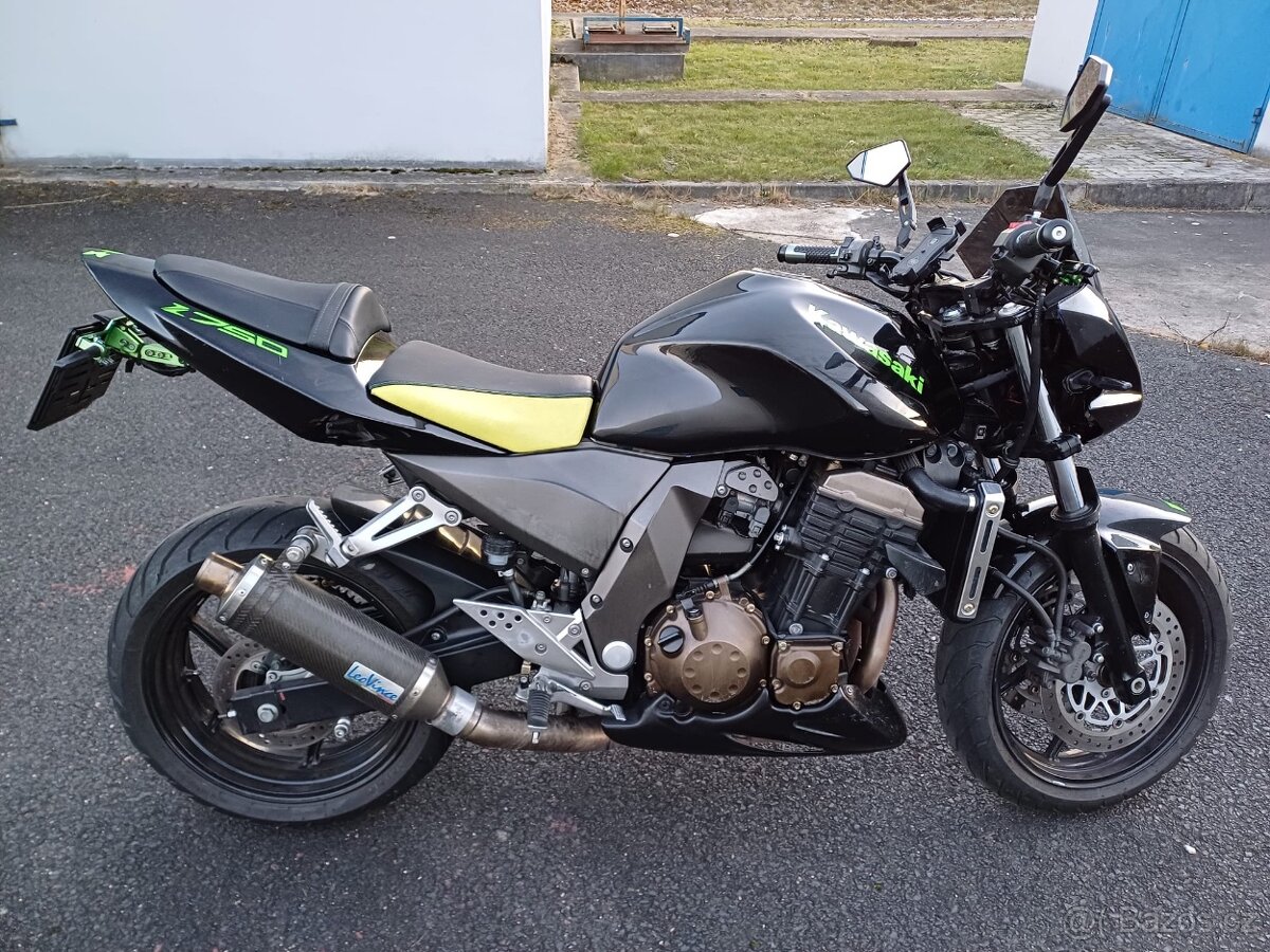 Kawasaki Z750 - 4