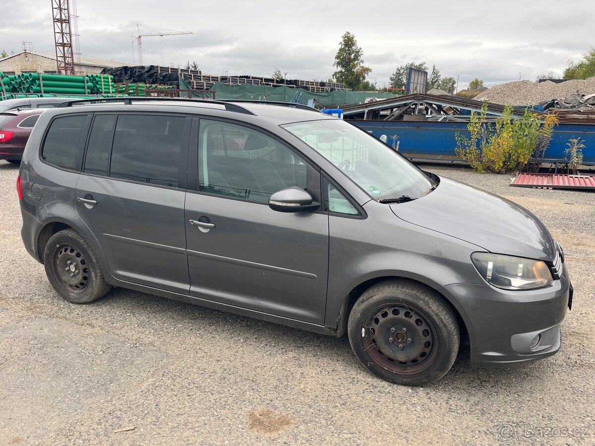 Touran 1T3 1.6 TDI 77kW - díly z vozu - 4