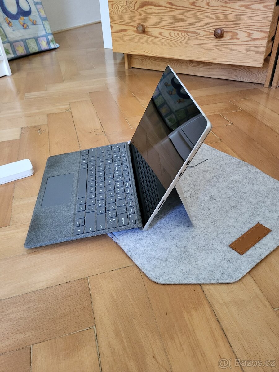 Microsoft Surface Pro 8 i5/8GB/256GB, W11H, platinová - 4