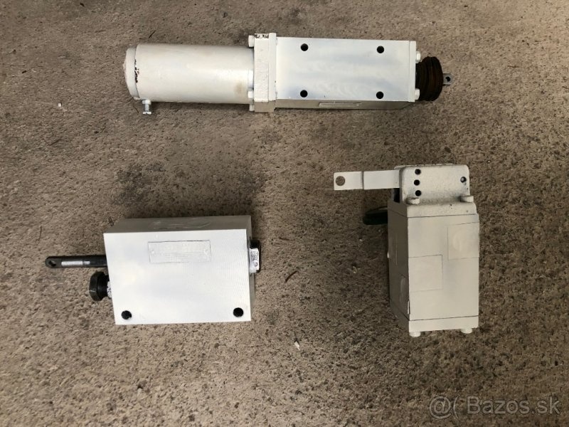 Predám výkonovú reguláciu na nakladač UN053 - 4