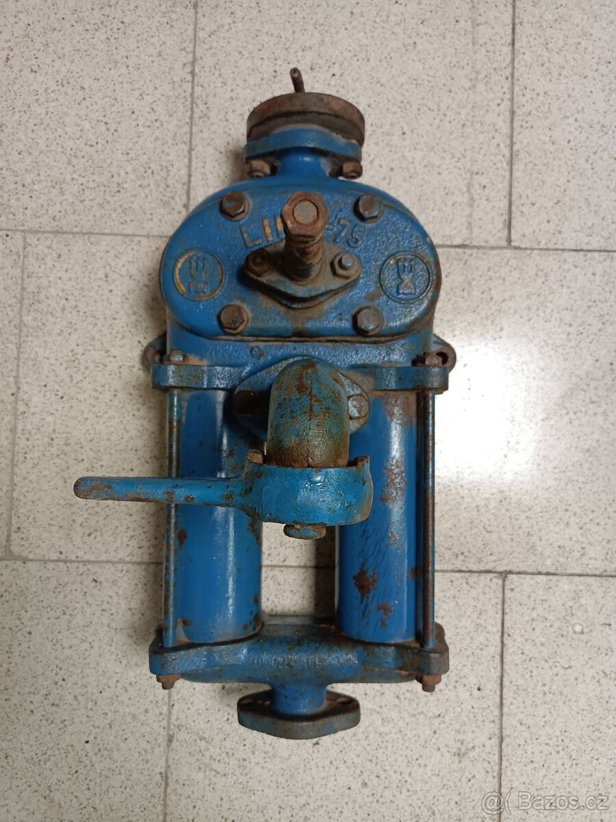 Ruční pumpa Lila - 75 - 4