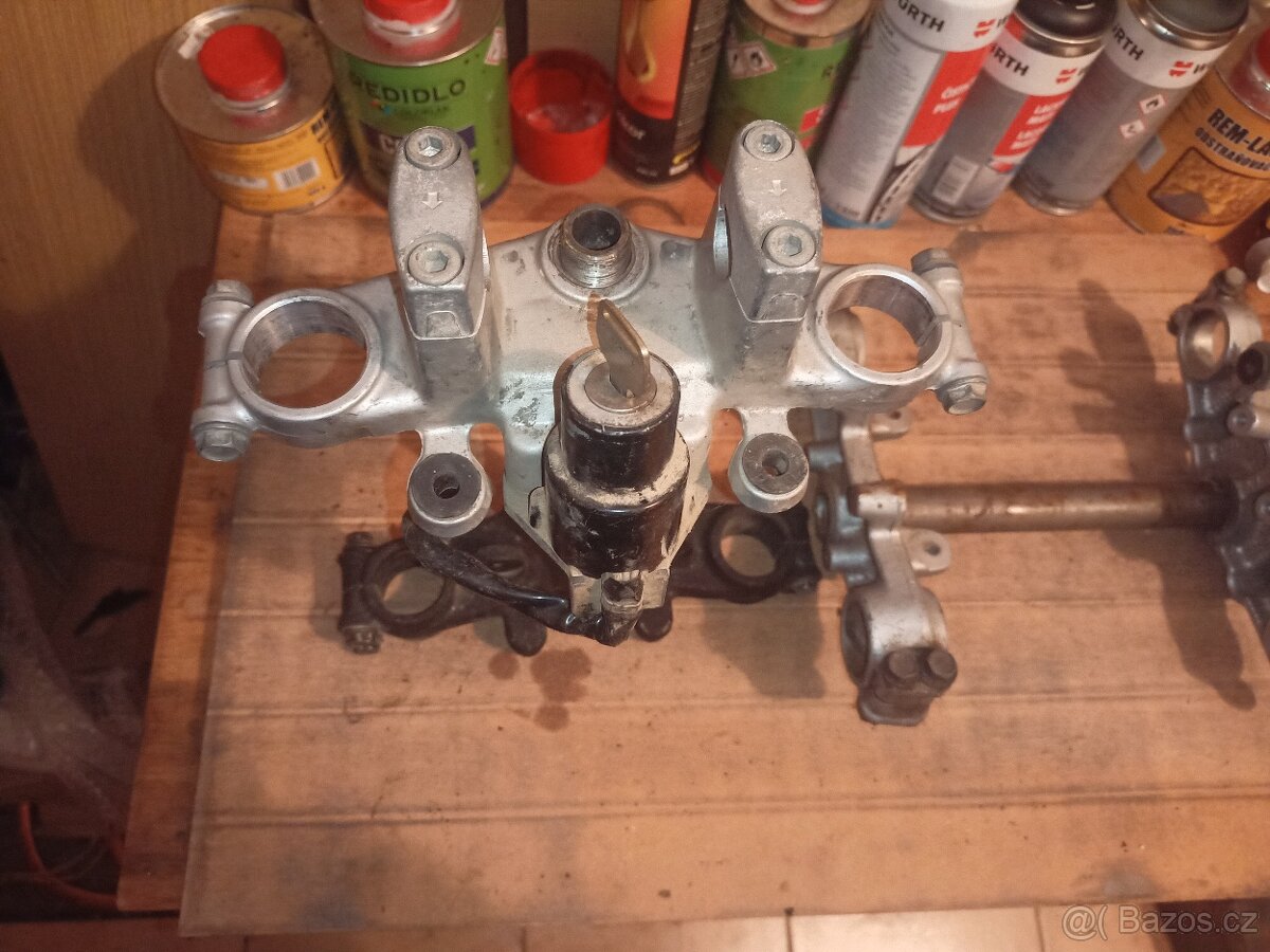 Kawasaki kmx 125 díly - 4