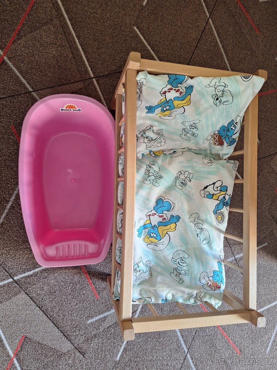 Postýlka pro panenku s peřinkou - 4