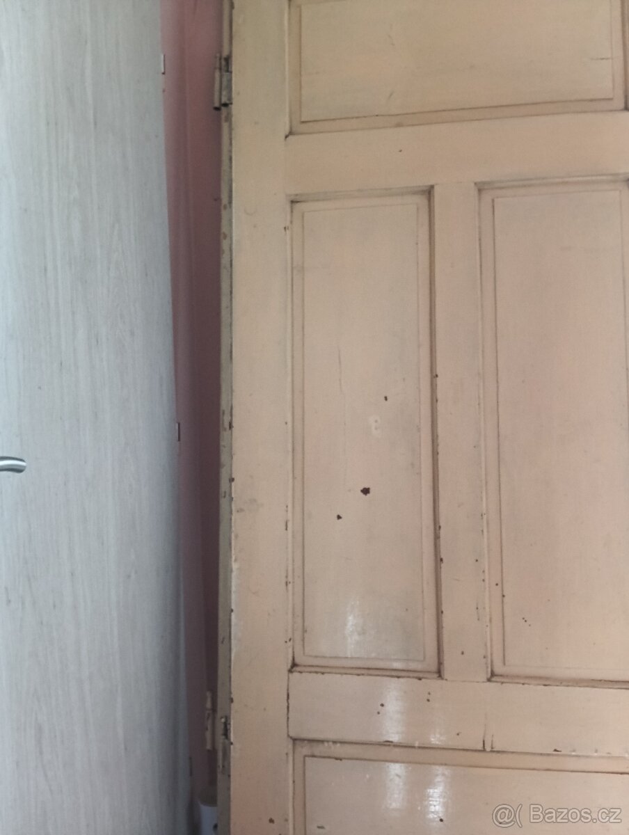 Prodám dřevěné dveře 2 ks - 4