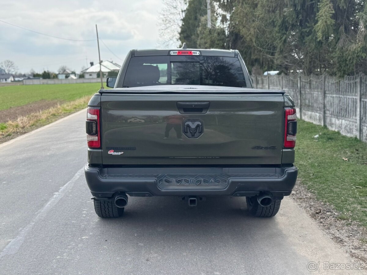 Dodge RAM 1500 - 4