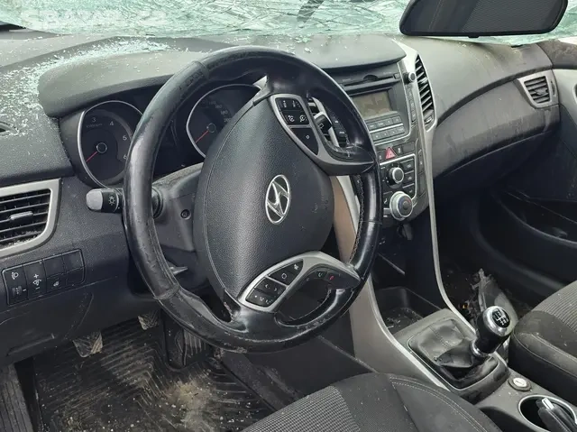 bouraný Hyundai i30 CW - 4