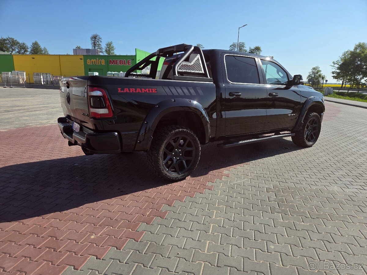 DODGE RAM V 1500 2020 5.7 HEMI 4x4 LARAMIE OFF-ROAD