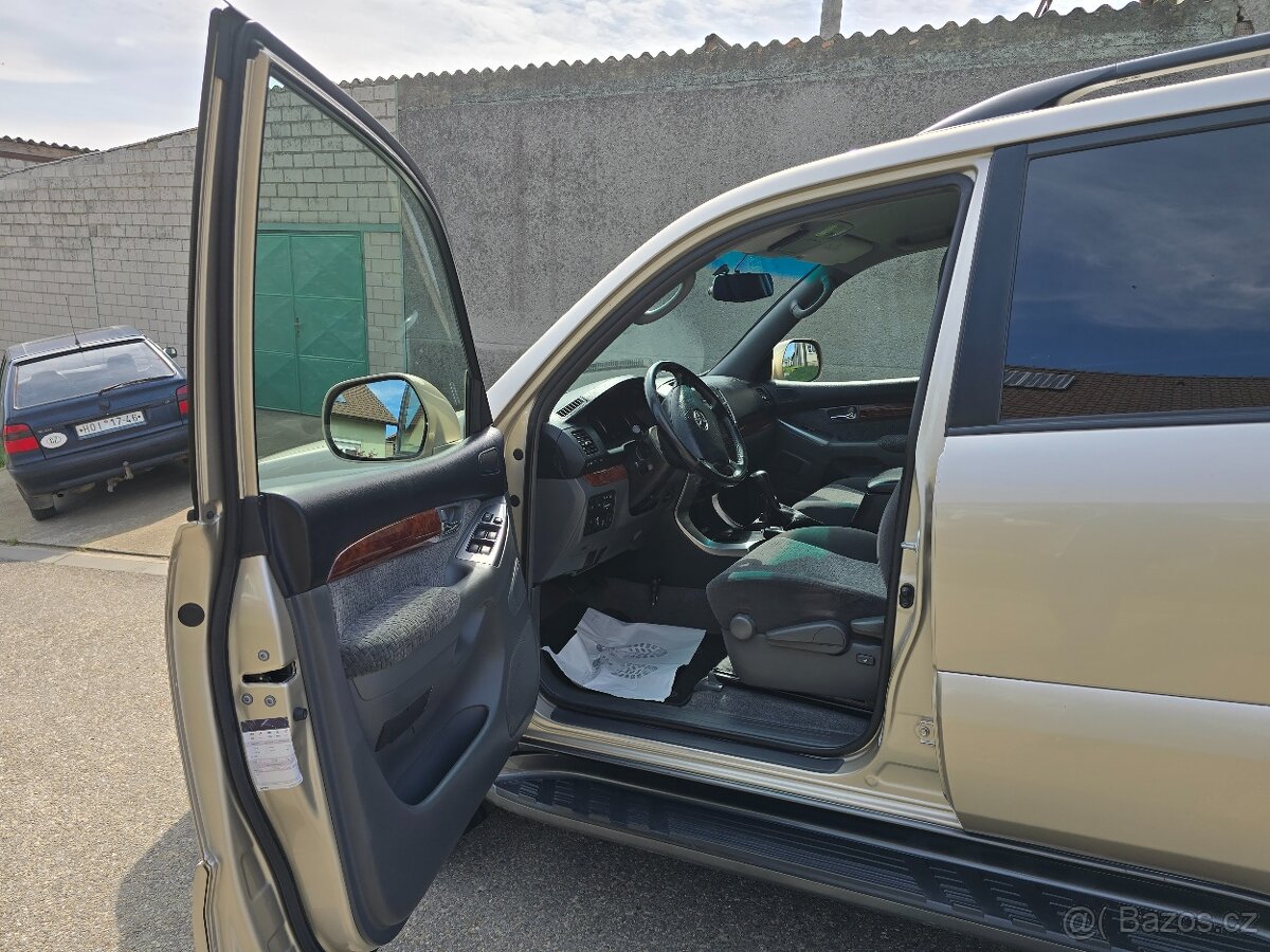 Toyota Land Cruiser 120 (J12) 3.0 D-4D 127 kW