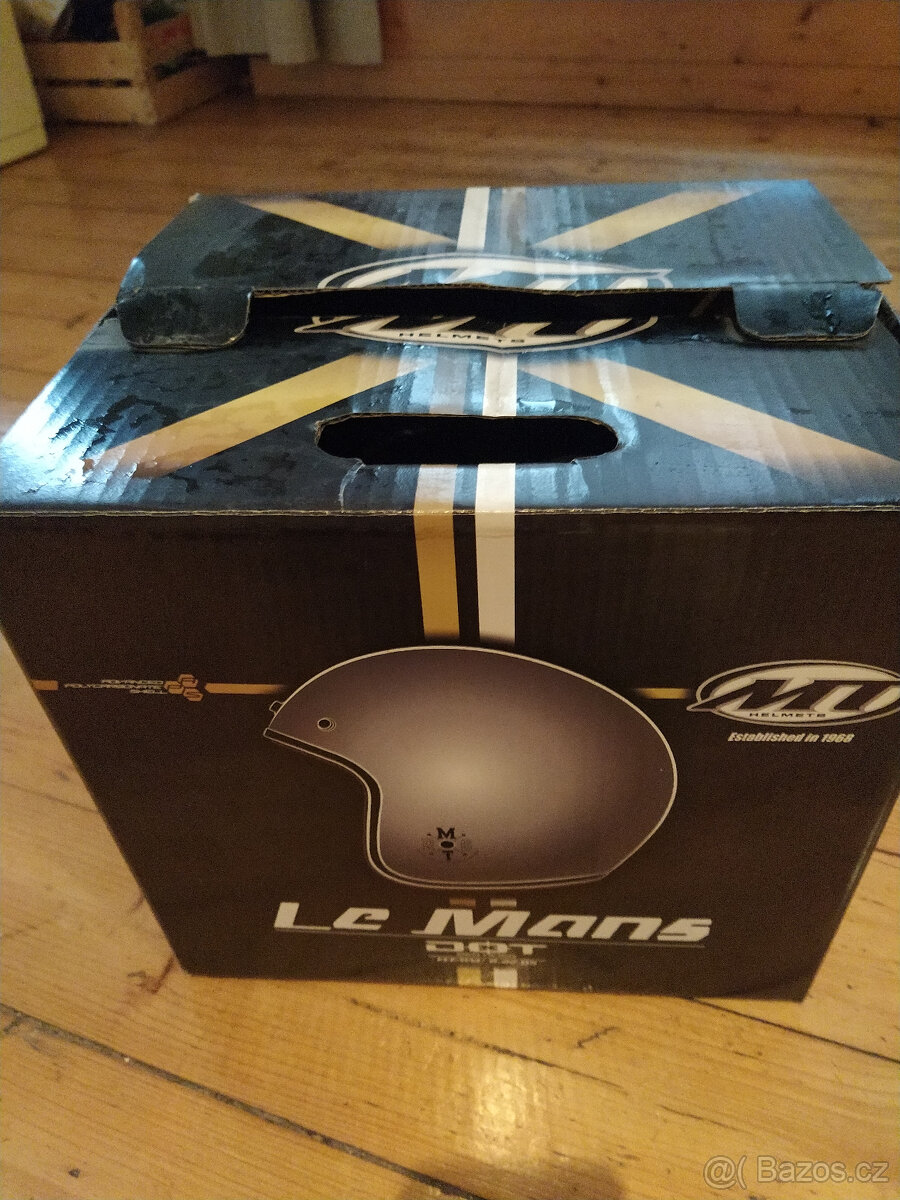 helma MT Le mans solid gloss black - 4