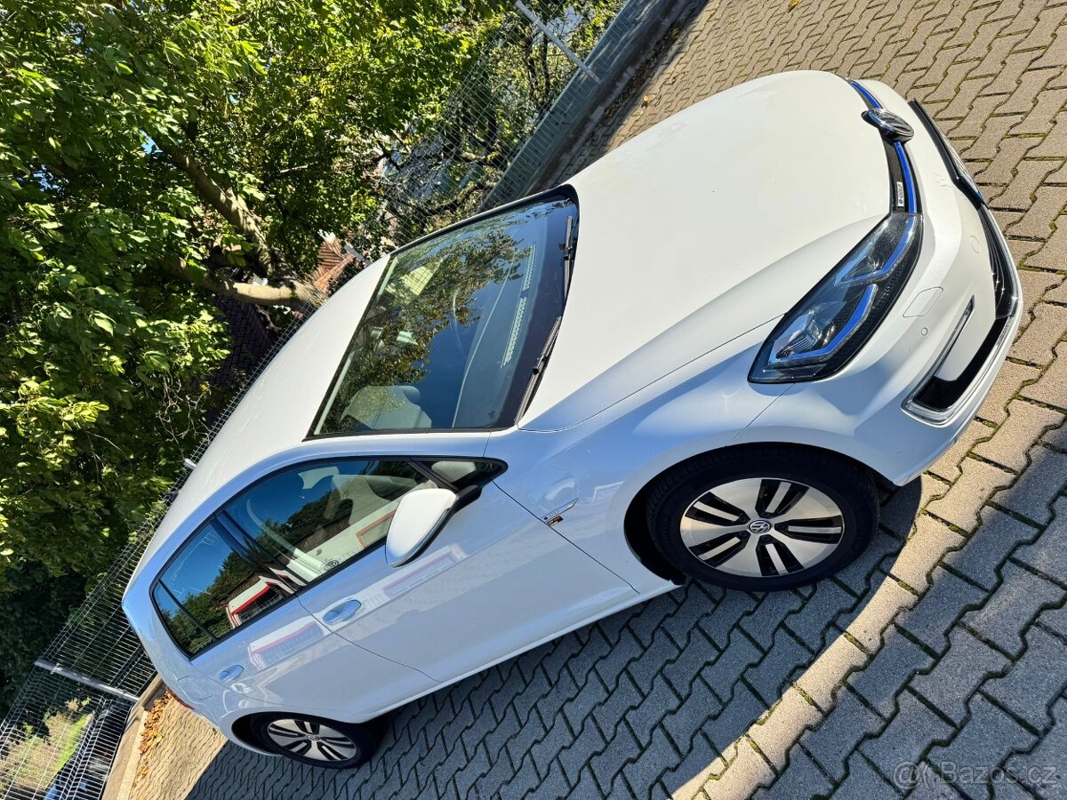 E-GOLF 36kWh, dojezd 266 km, 57tys.km - 4