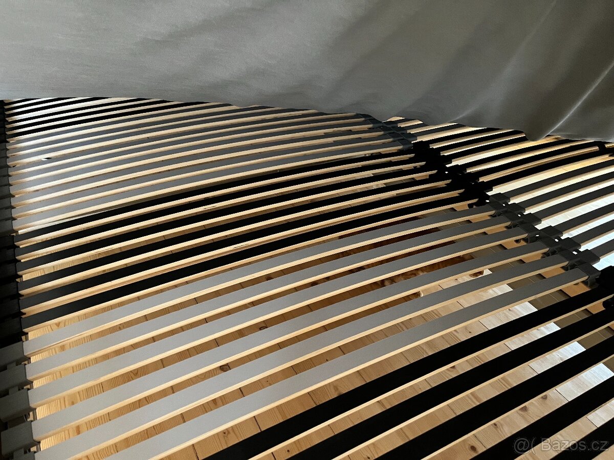 BJÖRKSNÄS postel 180×200 + 2× noční stolek – výborný stav - 4