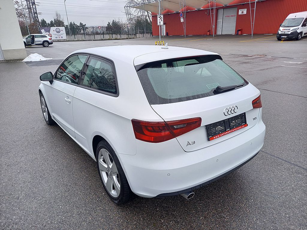 Audi A3, 1,6Tdi digiklima+navi+alu.kola - 4