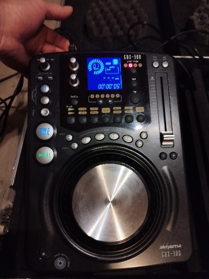 DJ case + DJ controller + CD player - 4