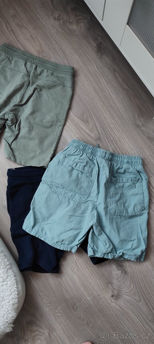 3x kraťasy vel. 140 - 4