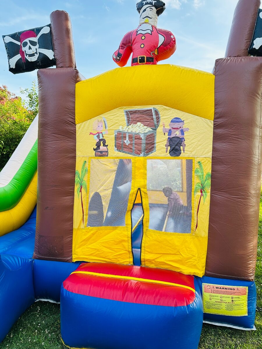 Skákací hrad s klouzačkou - 4