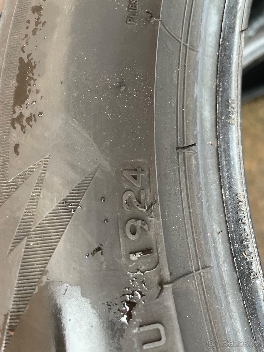 Zimní pneu 235/50/19 - 4