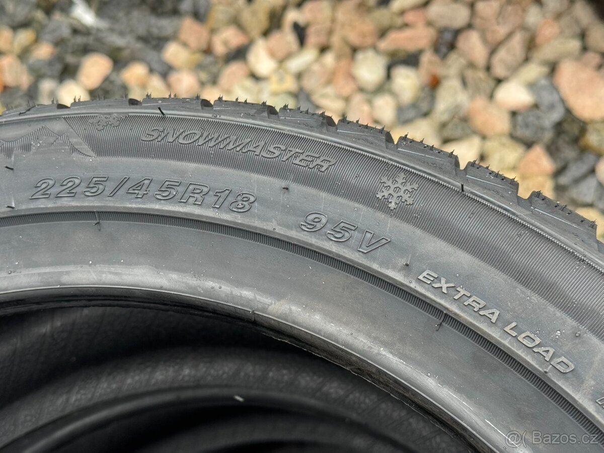 225/45 R18 - 4