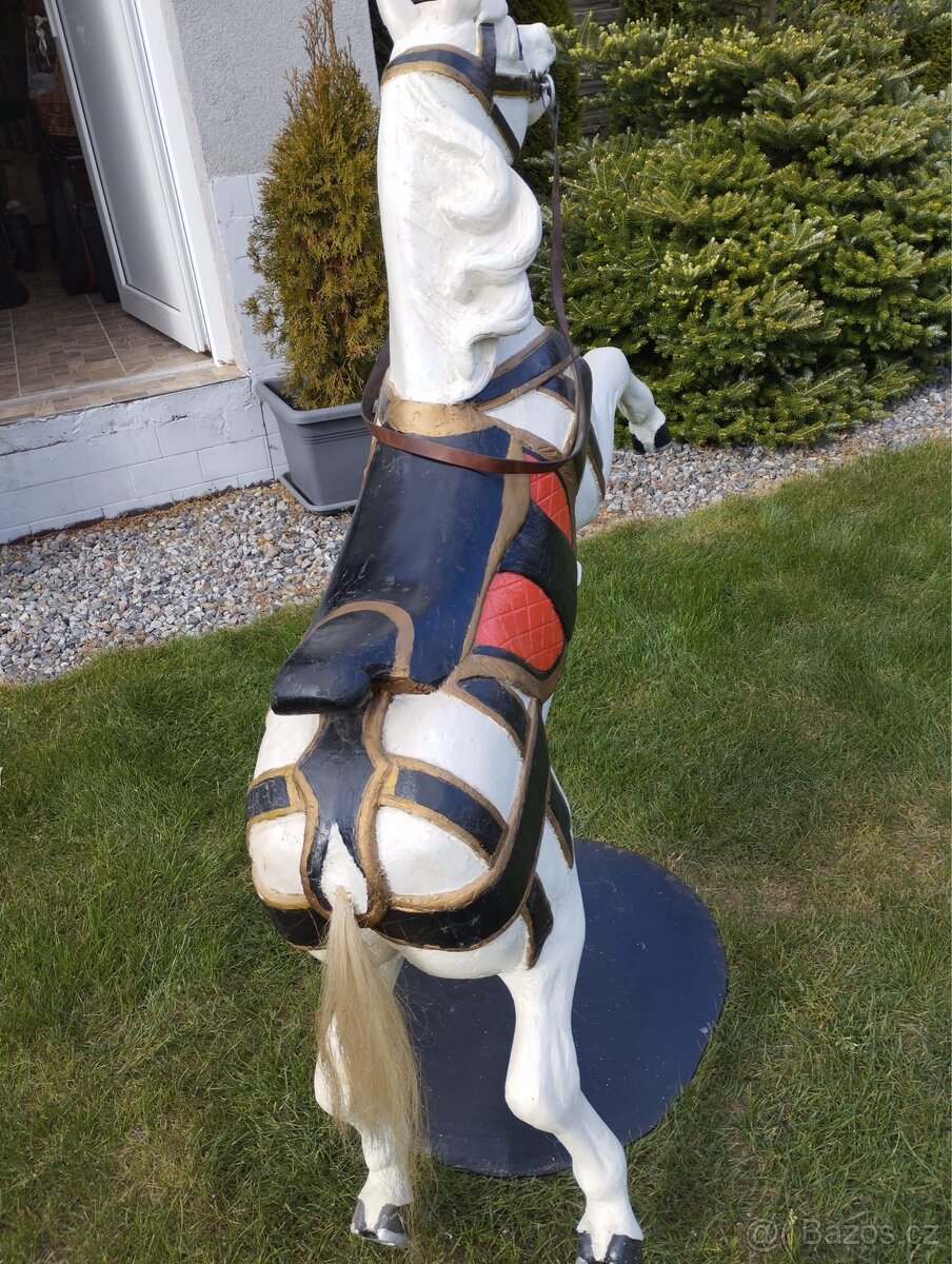 Dřevěný kůň od známého řezbáře Preise - 4