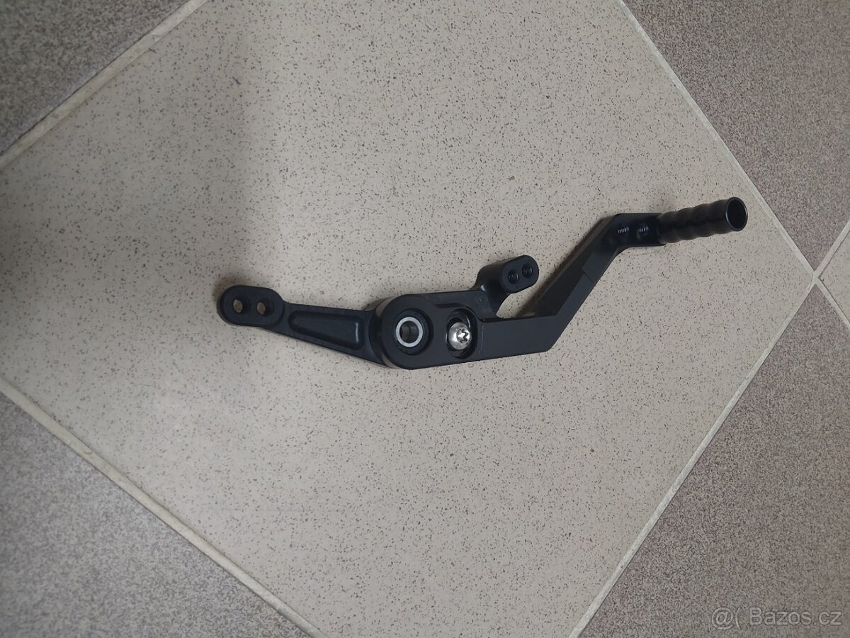 BMW S1000RR řadící páka Gilles - 4