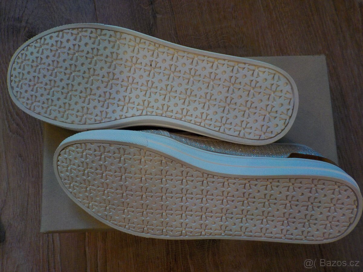 Nové dívčí Slip on boty vel. 36 - 4