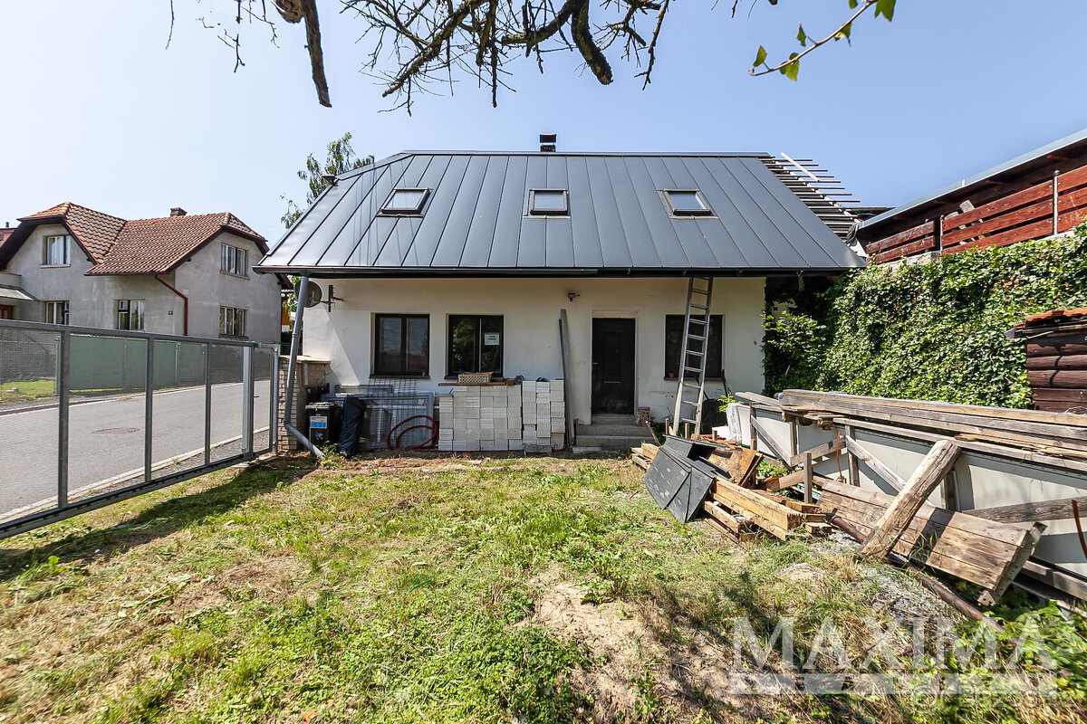 Dům 5+kk o ploše 200 m2 - Černé Voděrady, Černé Voděrady - 4