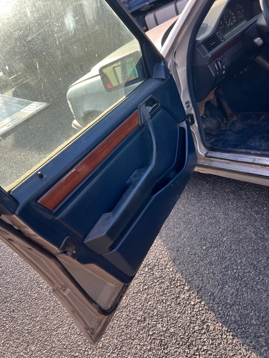 Mercedes Benz w124 e250d - 4