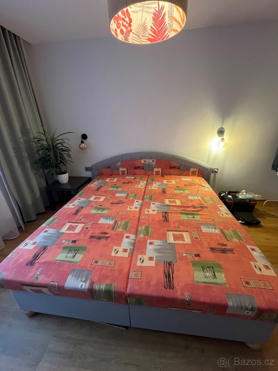 Čalouněná postel - 4