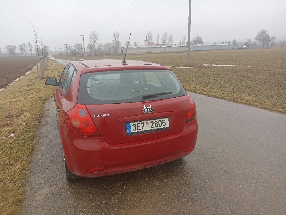 Prodej os. automobilu Kia Ceed - 4